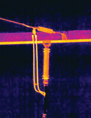 FLIR T860带有取景器(图4) FLIR T860带有取景器(图4)